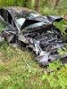 Auto in Wald gefahren